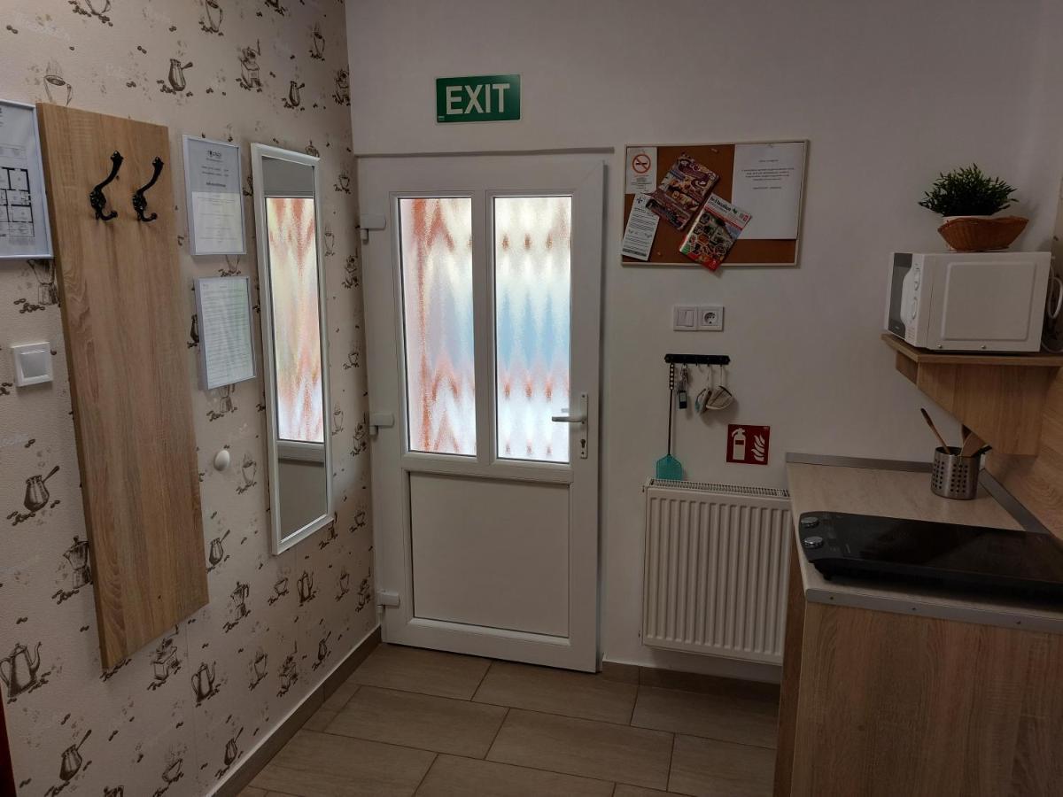 Apartament Tulipan Vendeghaz *