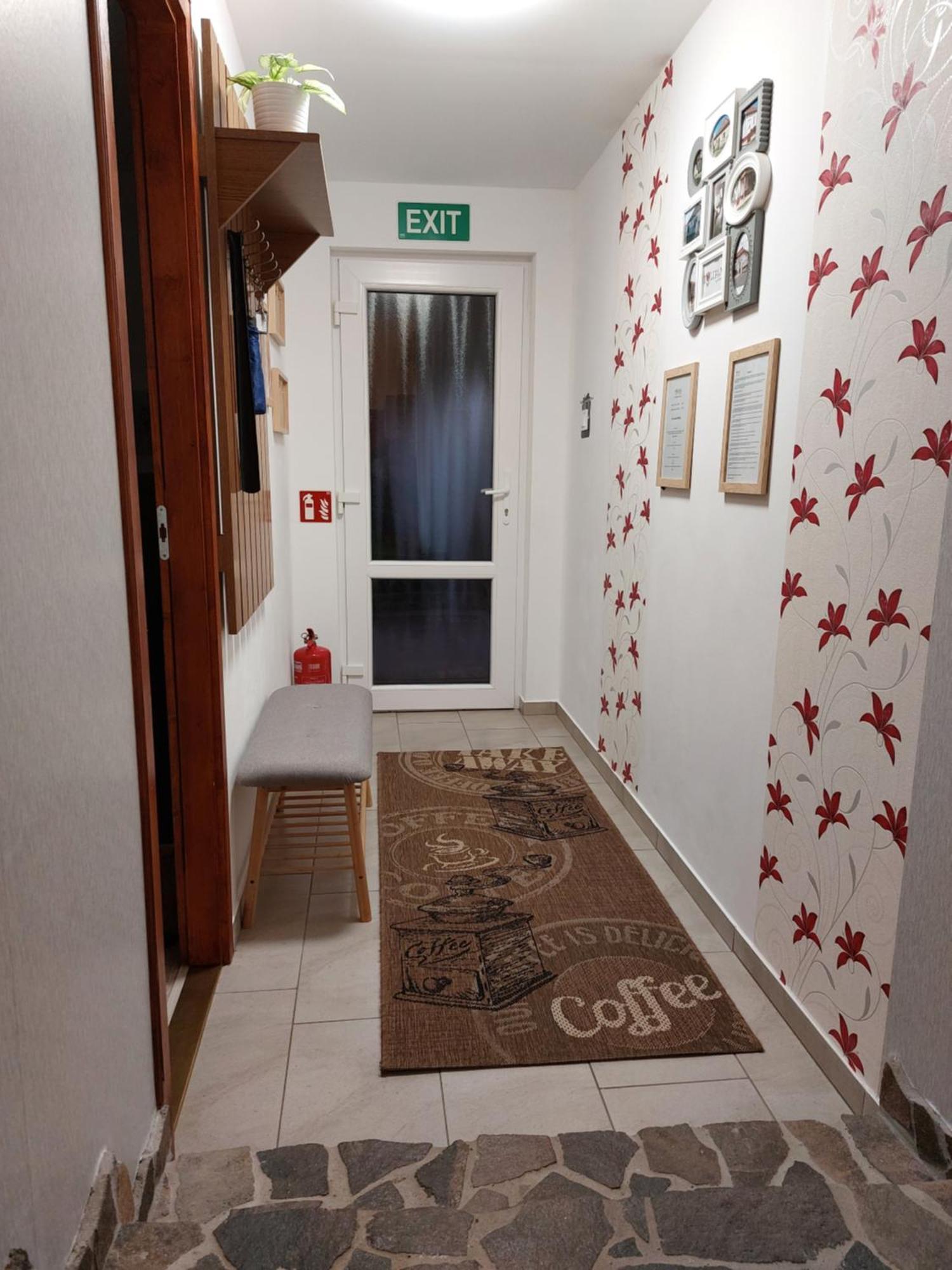 Apartament Tulipan Vendeghaz *