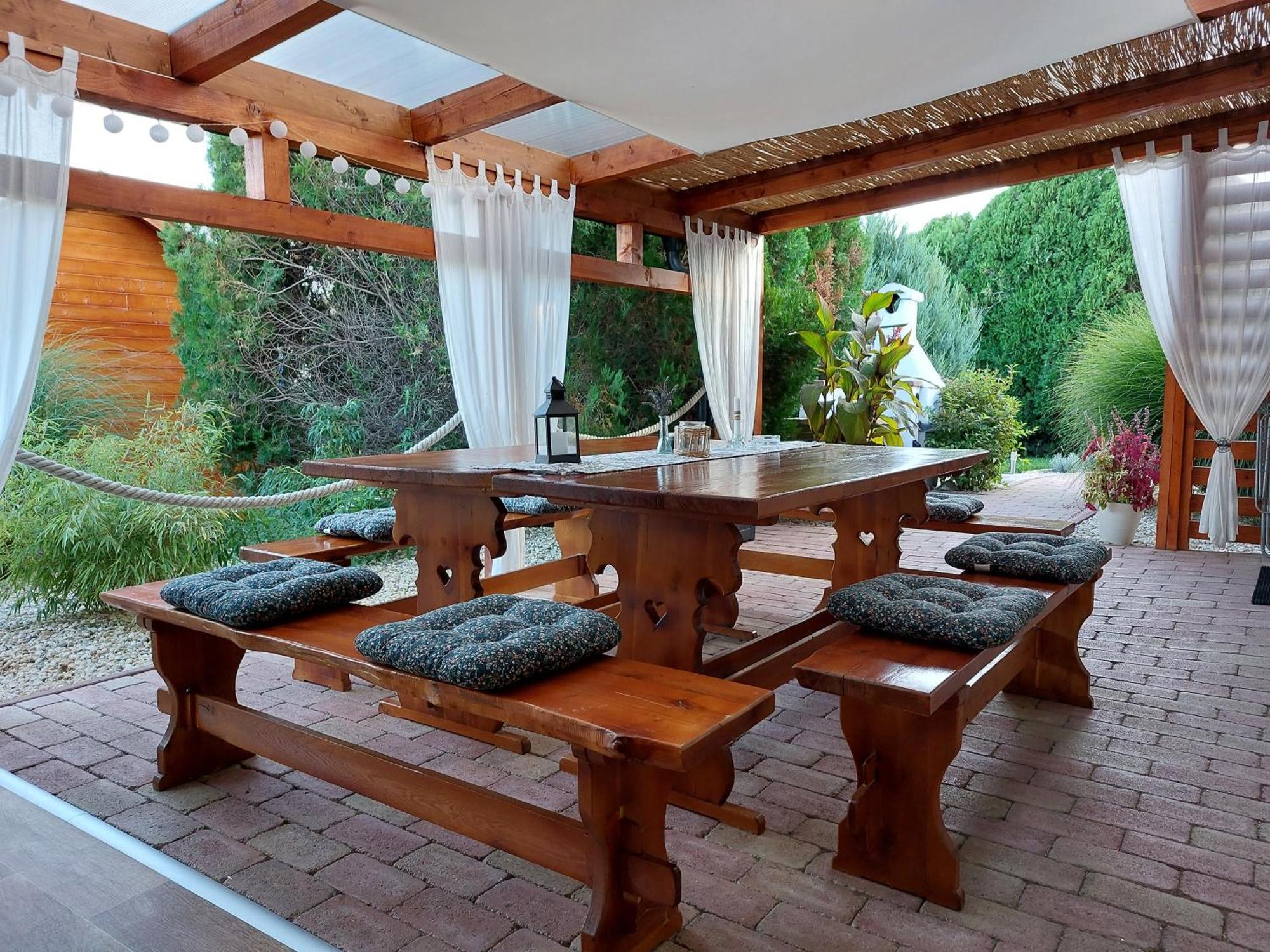 Apartament Tulipan Vendeghaz