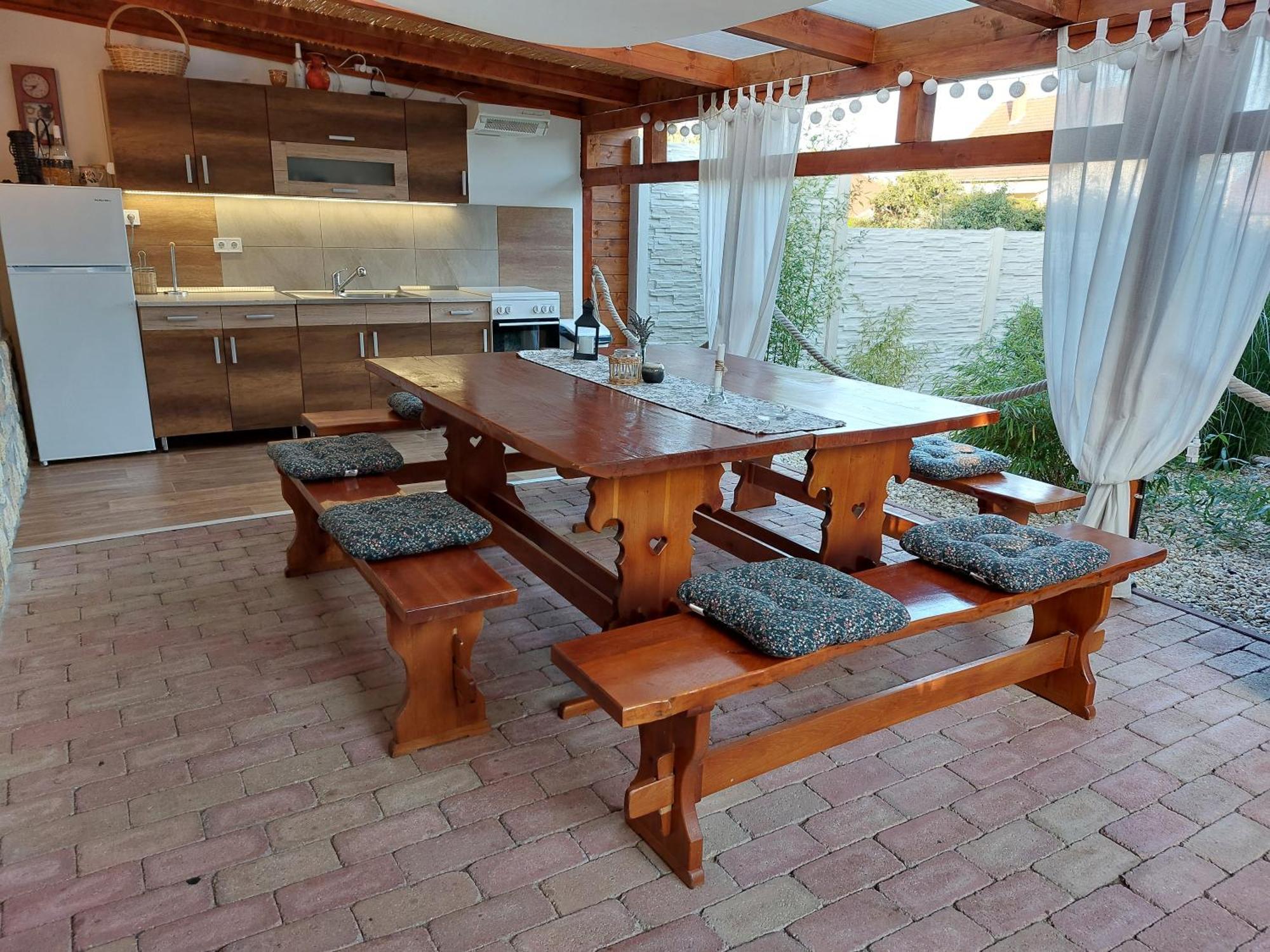 Tulipan Vendeghaz Apartament *