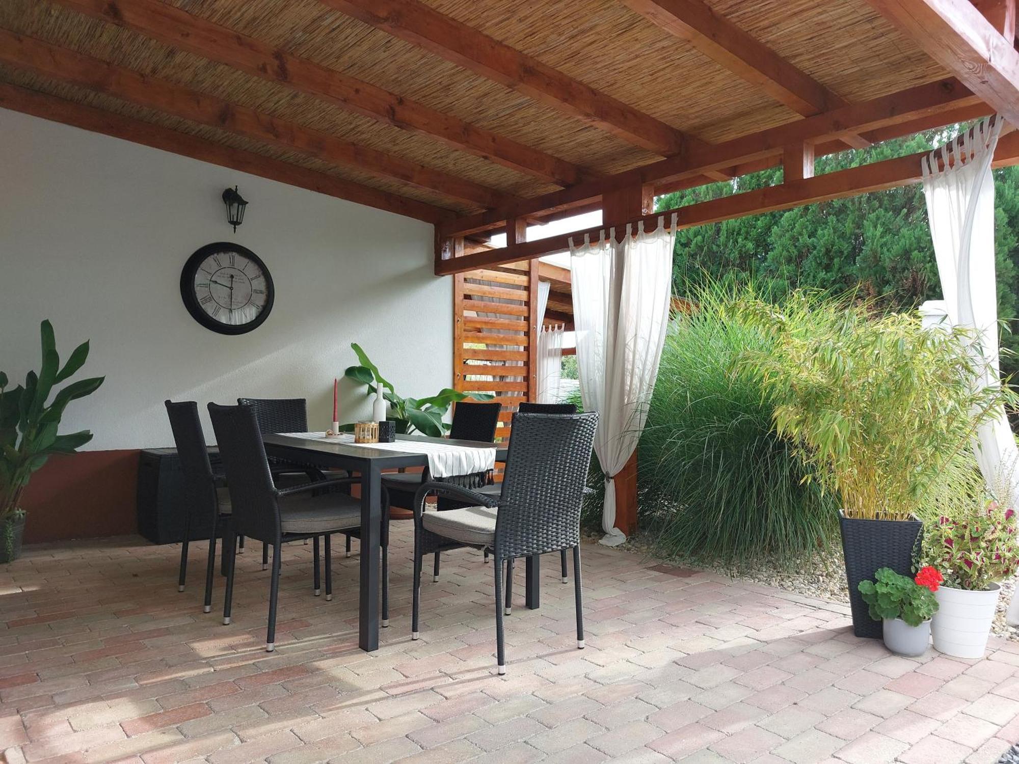 Apartament Tulipan Vendeghaz *